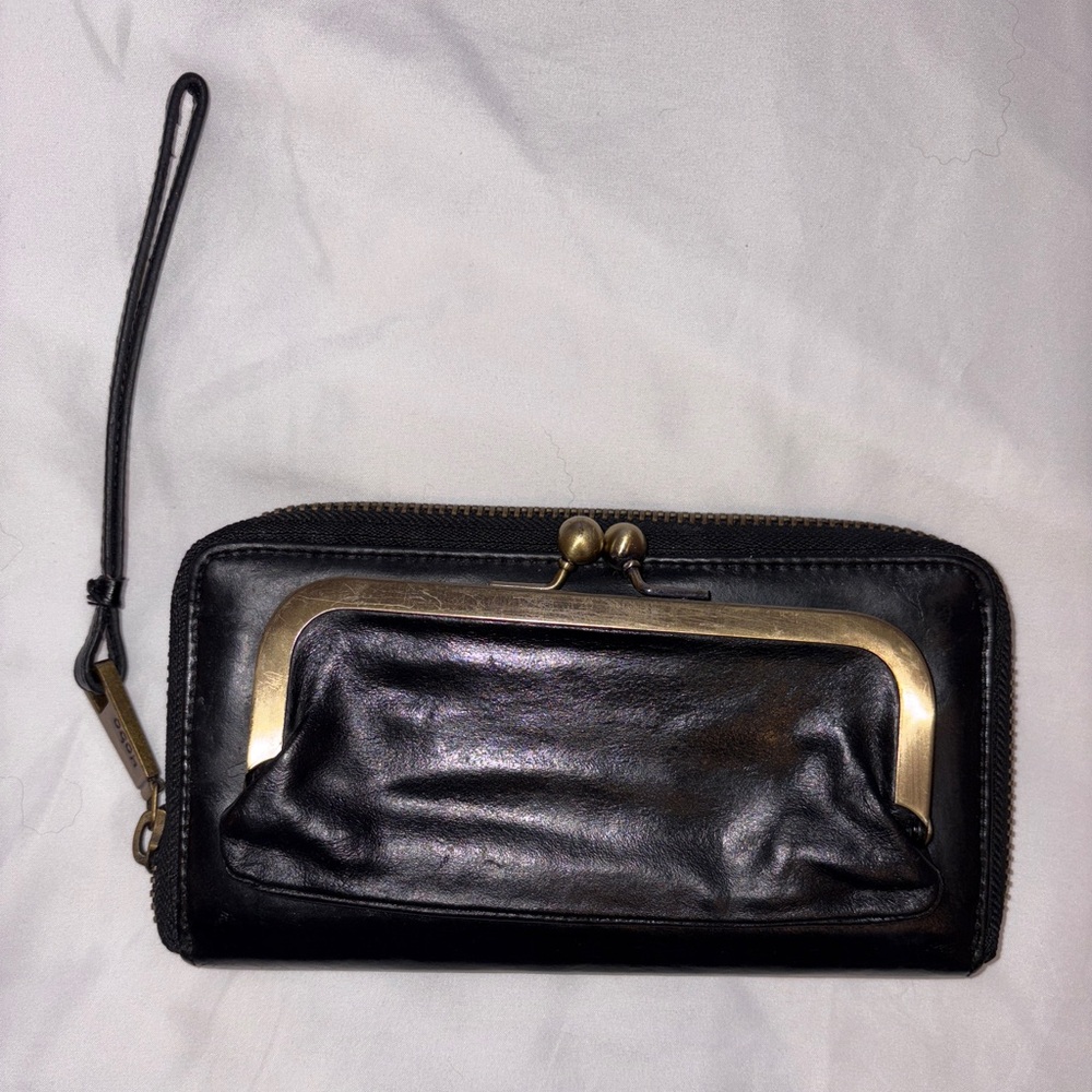 HOBO The Original Black Zip Around Wallet with Kisslock Compartmer